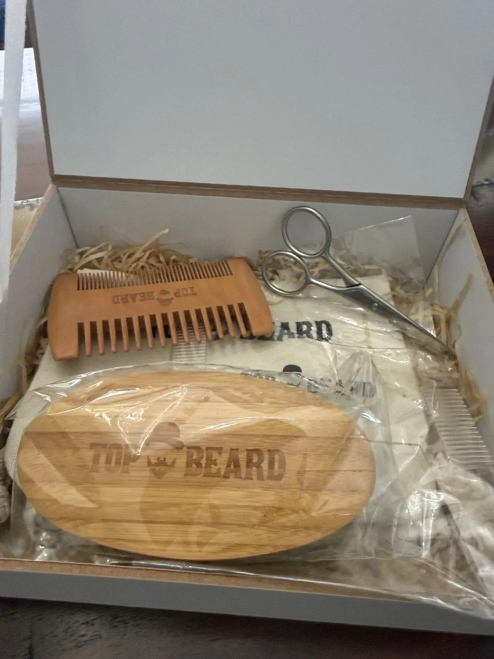 Men Grooming Kit - White & Natural